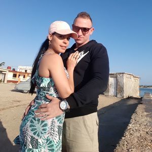 Meet your Posher, Arletty de pupo